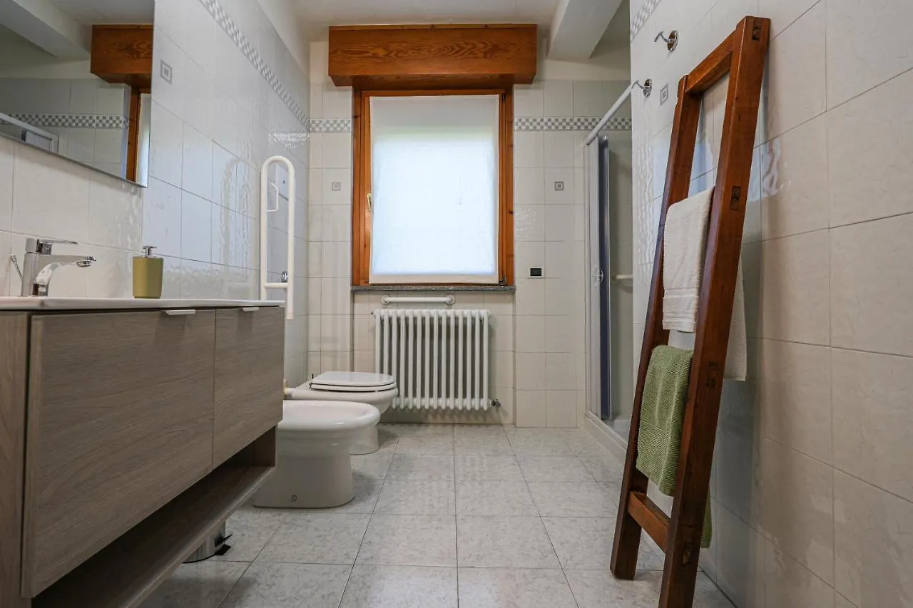 Villa La Magnolia à Calolziocorte 0*,