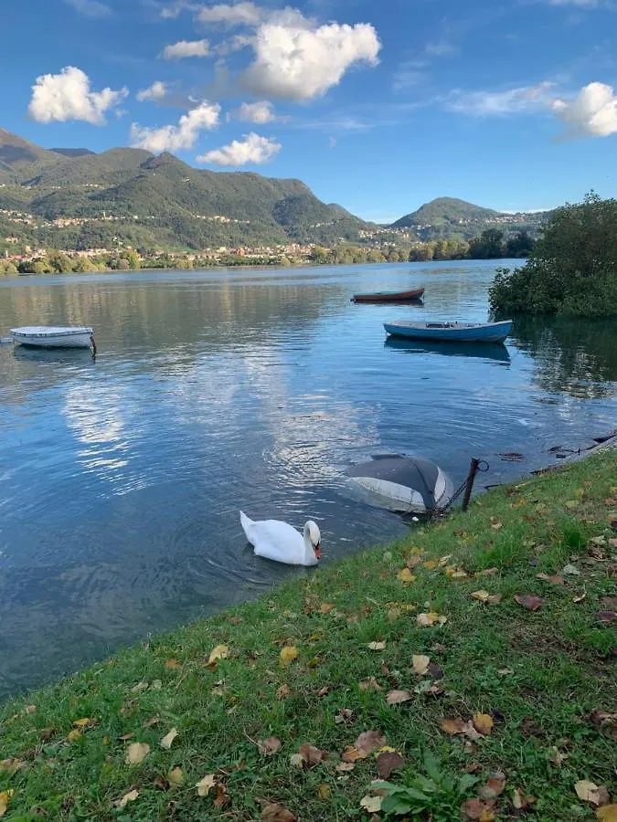 Villa La Magnolia à Calolziocorte Italie